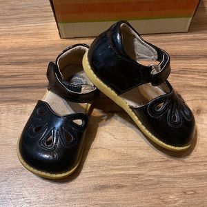 Livie & Luca Black Petals 6 Toddler